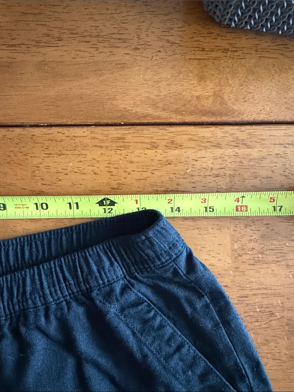 Universal Thread Black Linen Elastic Casual Shorts - Picture 6 of 7